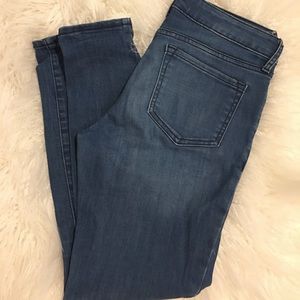 Old Navy Distressed Ankle Skinnies